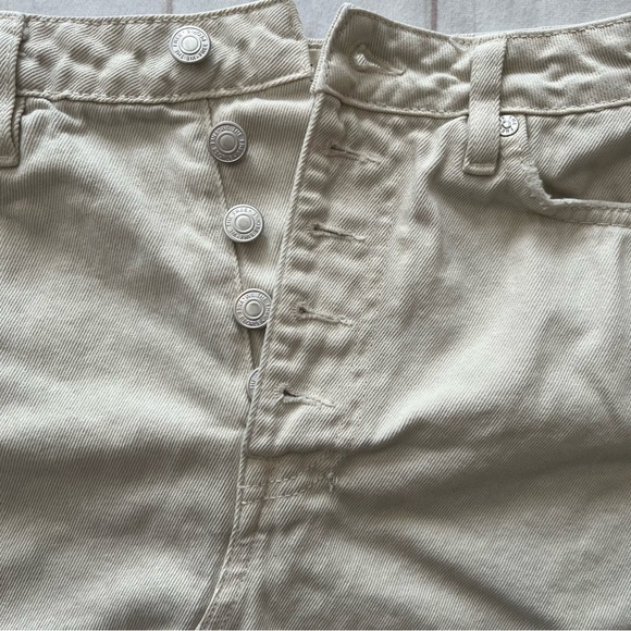 We The Free Women's Khaki Denim Mini Skirt Size 30 Casual Distressed Frayed Hem - Picture 6 of 14